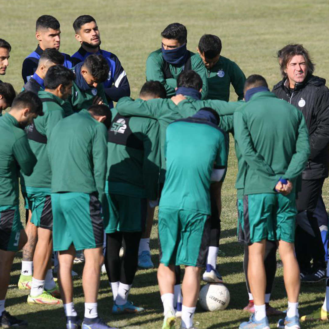 ساپینتو شاگردانش را توبیخ کرد!