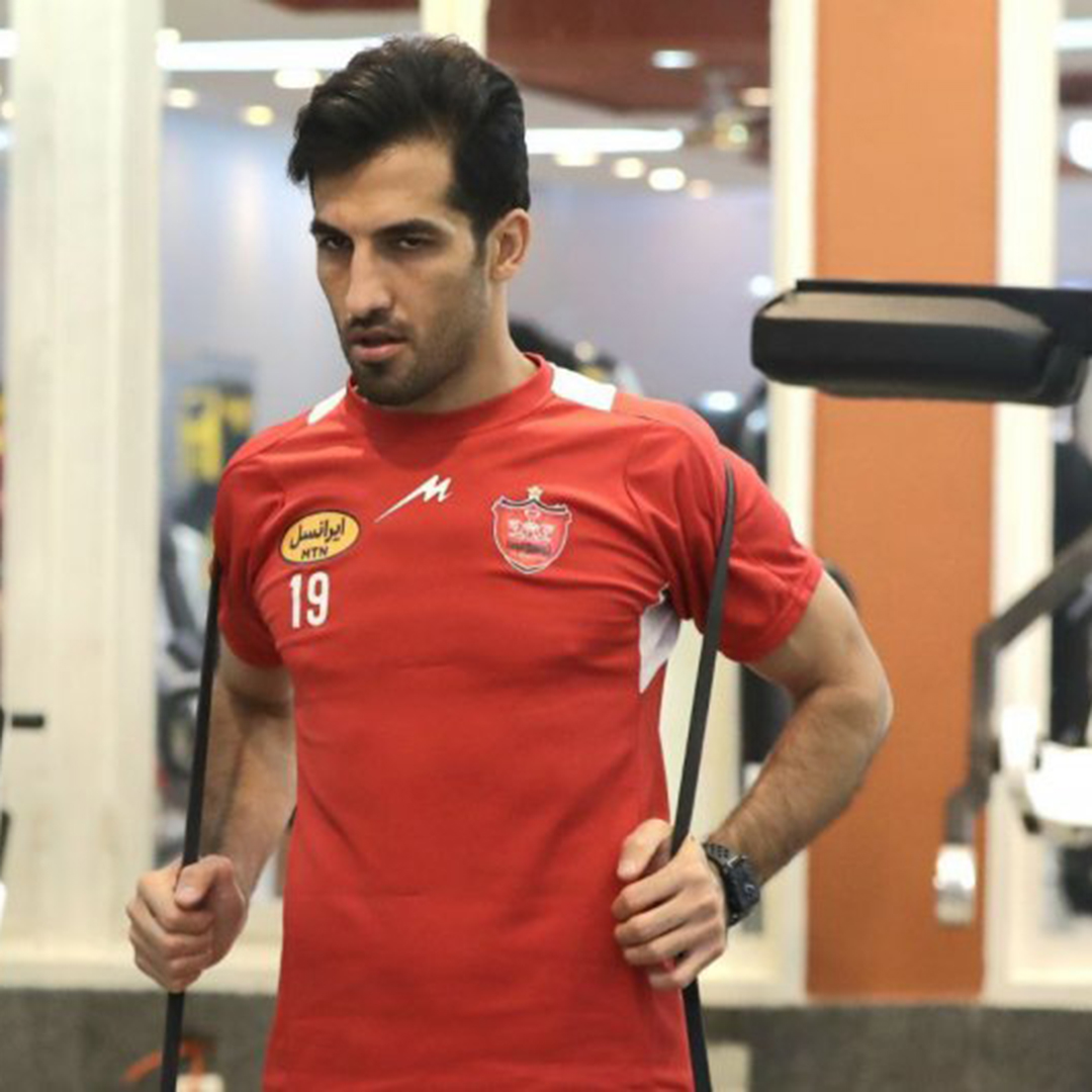 خرید نامرئی پرسپولیس در نیم فصل