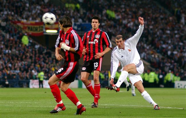 گل زیدان در فینال لیگ قهرمانان اروپا 2002