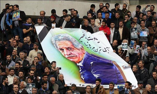 ادای احترام هواداران استقلال به مرحوم پورحیدری