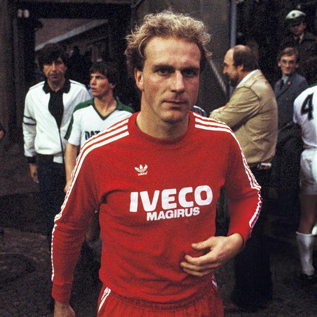 کارل هاینتس رومنیگه، یکی از بهترین بازیکنان تاریخ بایرن مونیخ