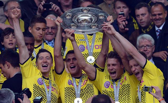 قهرمانی بروسیا دورتموند در بوندسلیگا فصل 12-2011