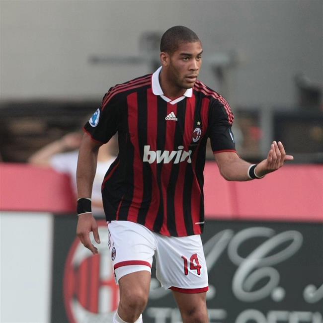 اوگوچی اونی‌یوو، بدترین خرید تاریخ آث میلان