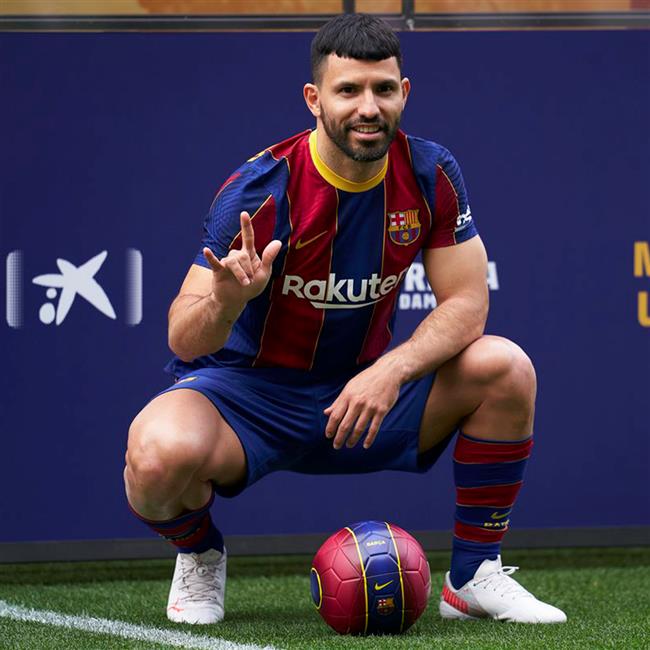 انتقال آزاد سرخیو آگوئرو به بارسلونا