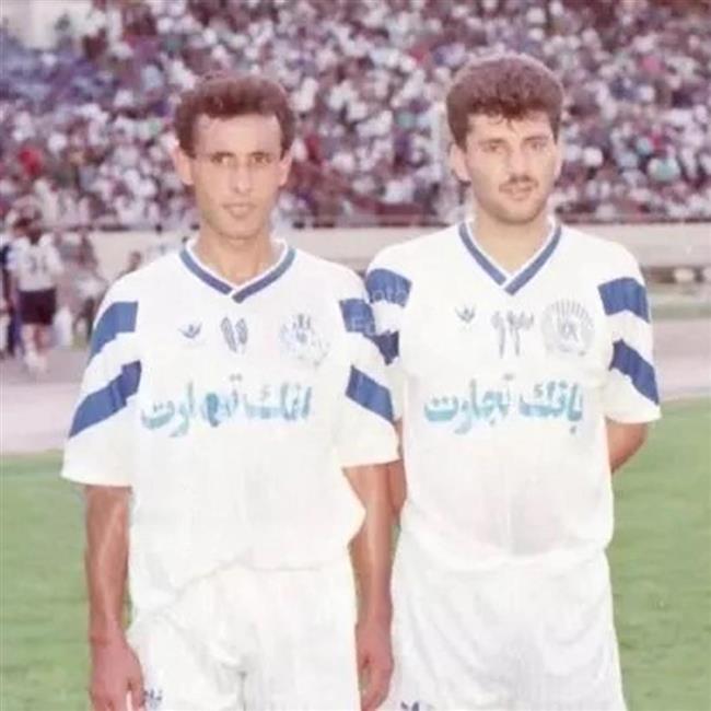 یحیی گل‌محمدی و جمشید امیرخانلو در پیراهن بانک تجارت