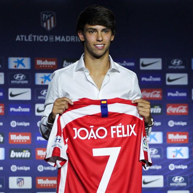 مراسم معارفه ژائو فلیکس در باشگاه اتلتیکو مادرید