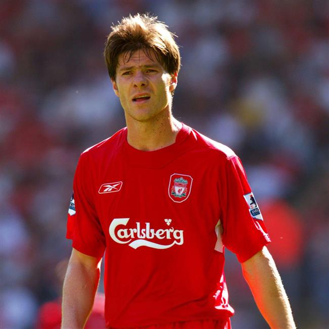 ژابی آلونسو در پیراهن باشگاه لیورپول