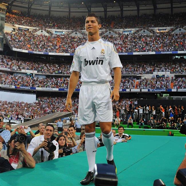 مراسم معارفه کریستیانو رونالدو در رئال مادرید